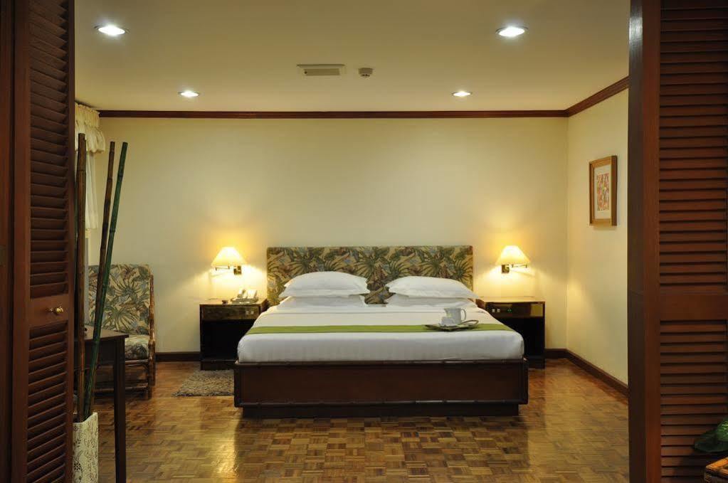 Oasis Hotel Angeles Zewnętrze zdjęcie