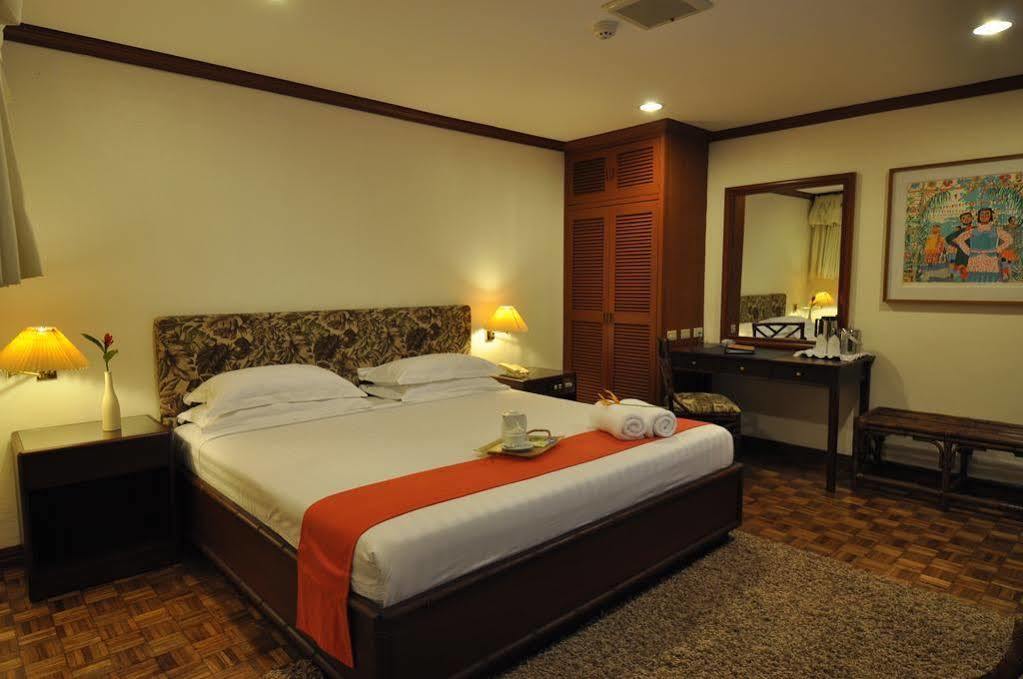 Oasis Hotel Angeles Zewnętrze zdjęcie