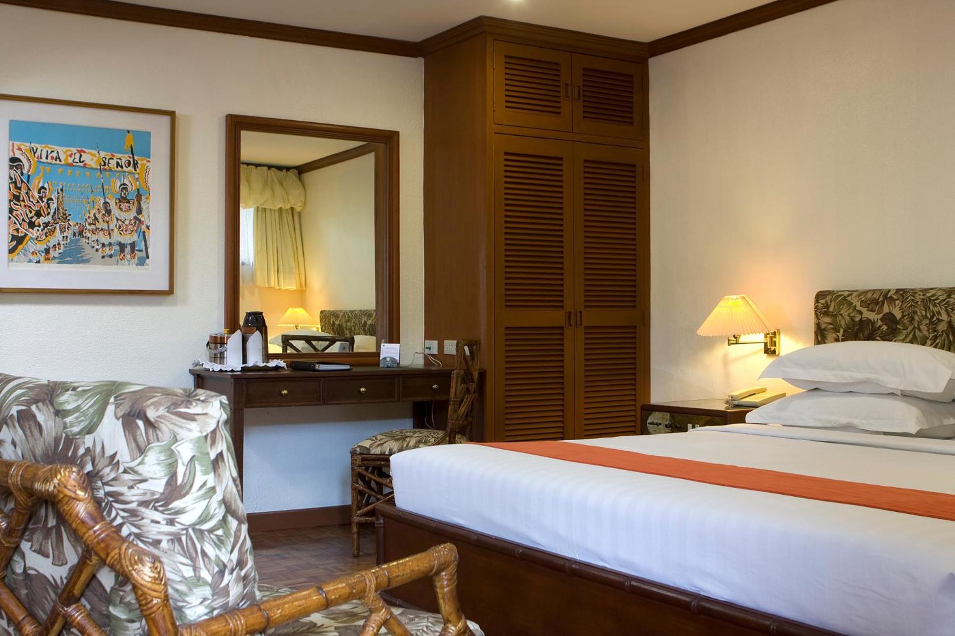 Oasis Hotel Angeles Zewnętrze zdjęcie